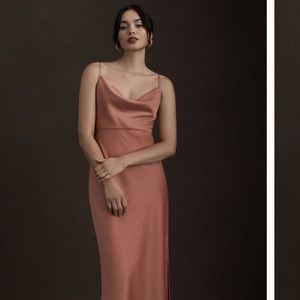 BHLDN CALI SATIN CHARMEUSE MIDI
DRESS in Sedona